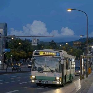 女班长和我一起洗澡裸体
